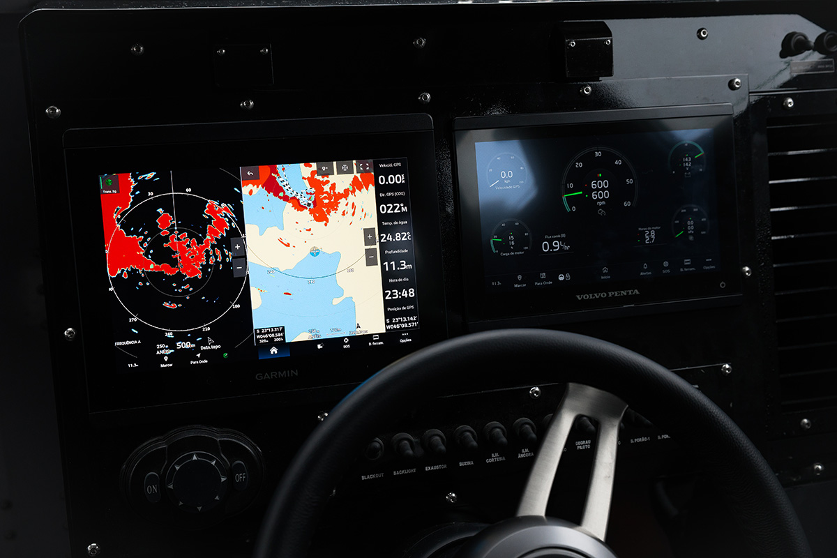 Military Armoured Boat Aruanã 38 FT