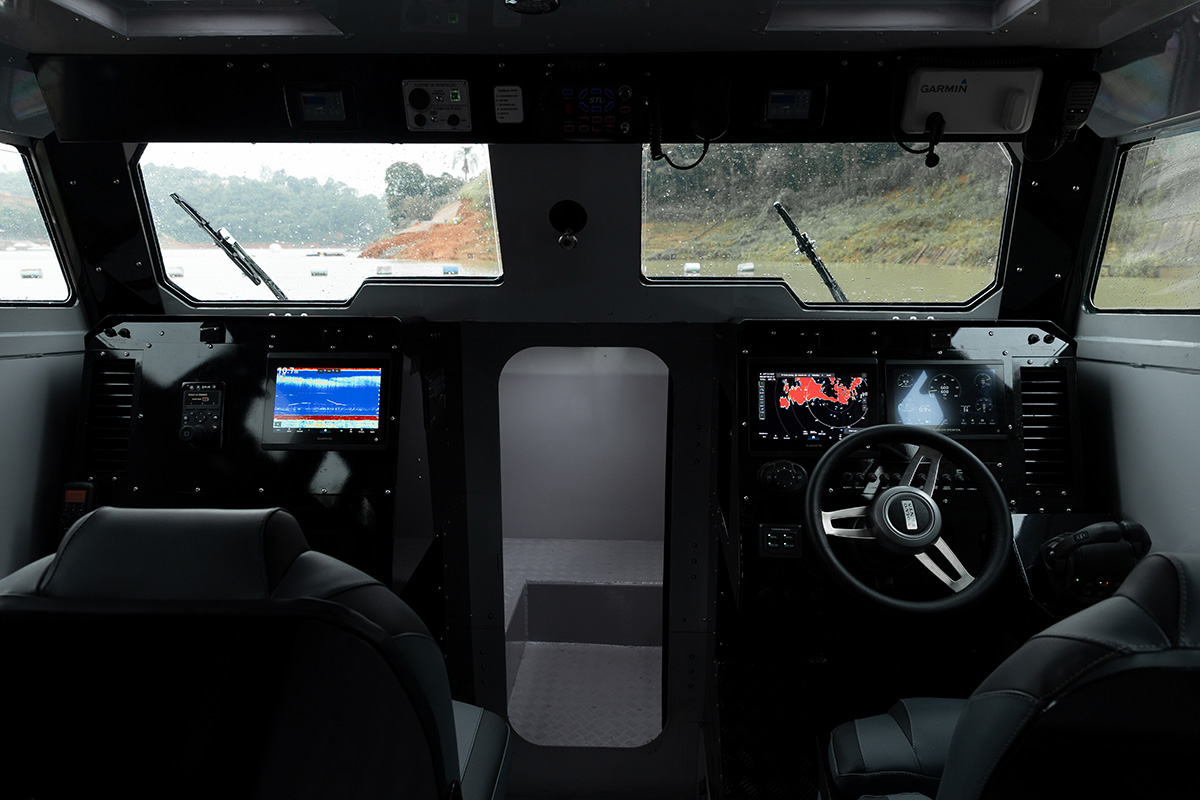 Military Armoured Boat Aruanã 38 FT