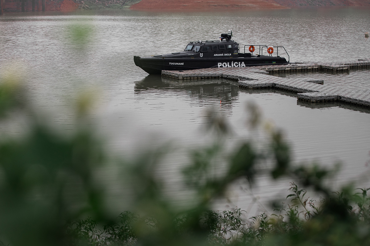 Military Armoured Boat Aruanã 38 FT