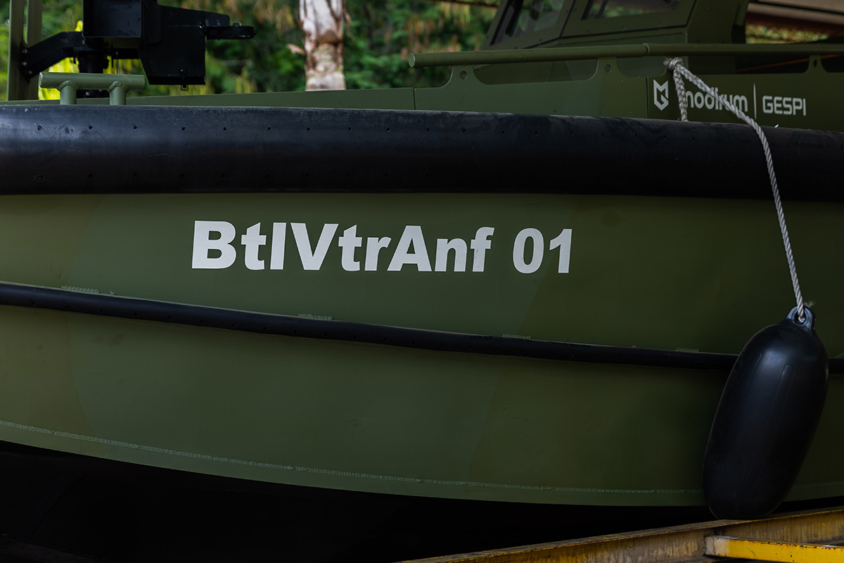 Military Armoured Boat Aruanã 29 FT - TT